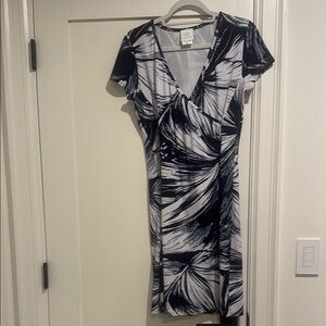 Elegant Navy White Patterned Dress